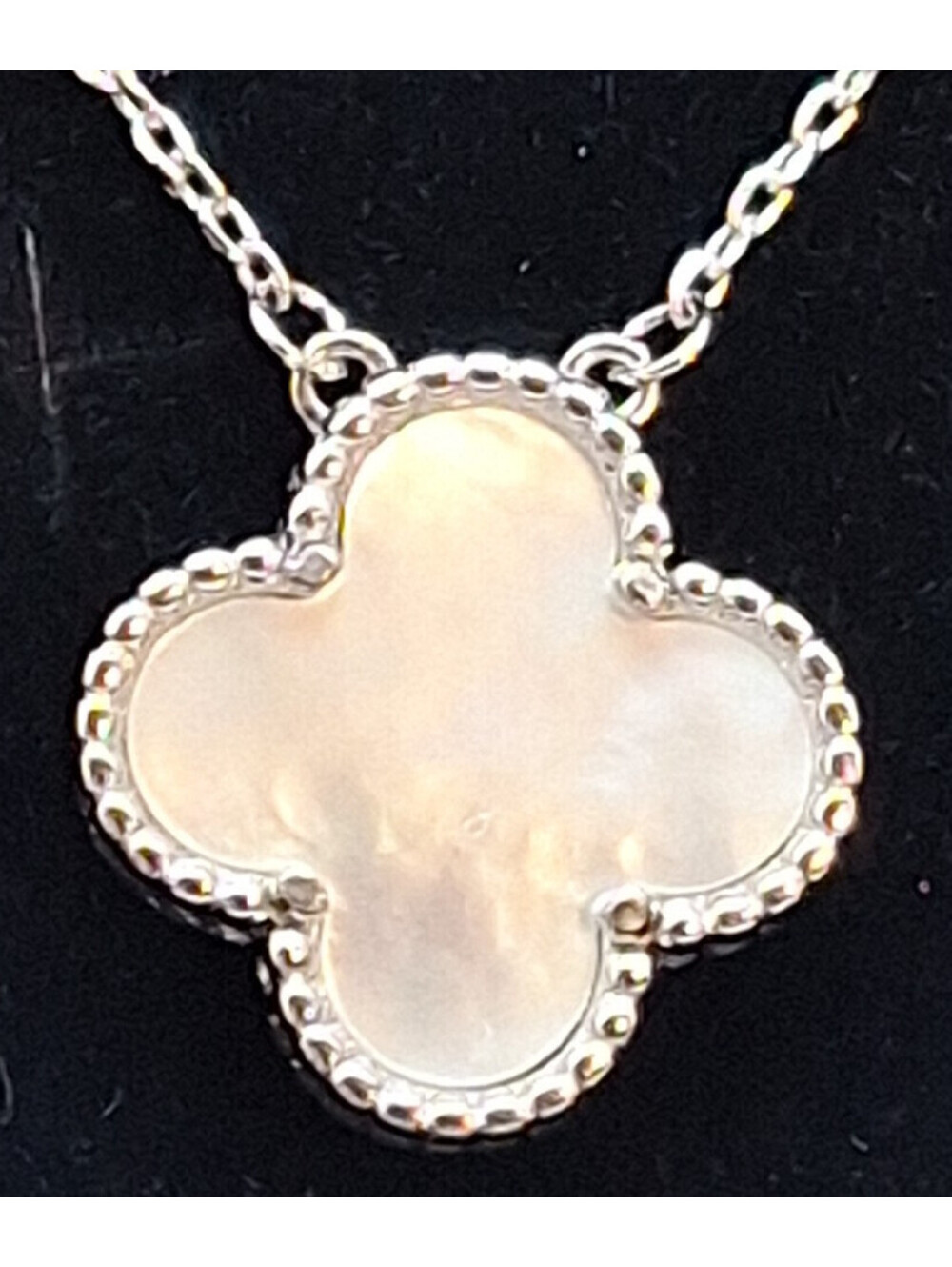 NIC & SYD 4 Leaf Clover Pendant Necklace Mother-of-Pearl Inlay 18 Inches